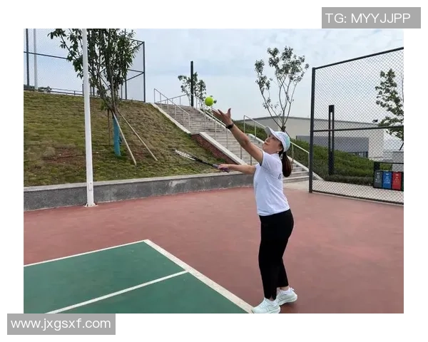 深圳网球队耐力训练新模式引发热议助力运动员竞技水平提升 深圳网球队耐力训练新模式引发热议助力运动员竞技水平提升