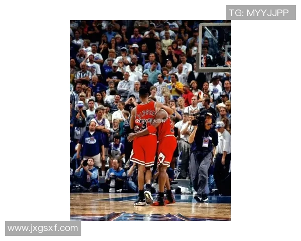 92年乔丹对决超音速的经典时刻与篮球传奇的辉煌回忆 92年乔丹对决超音速的经典时刻与篮球传奇的辉煌回忆